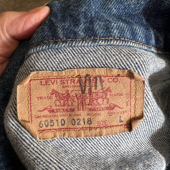 Levi's Classic Blue Denim Vest - Picture 2 of 7
